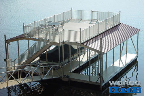 upper deck gate on beatiful custom aluminum docks